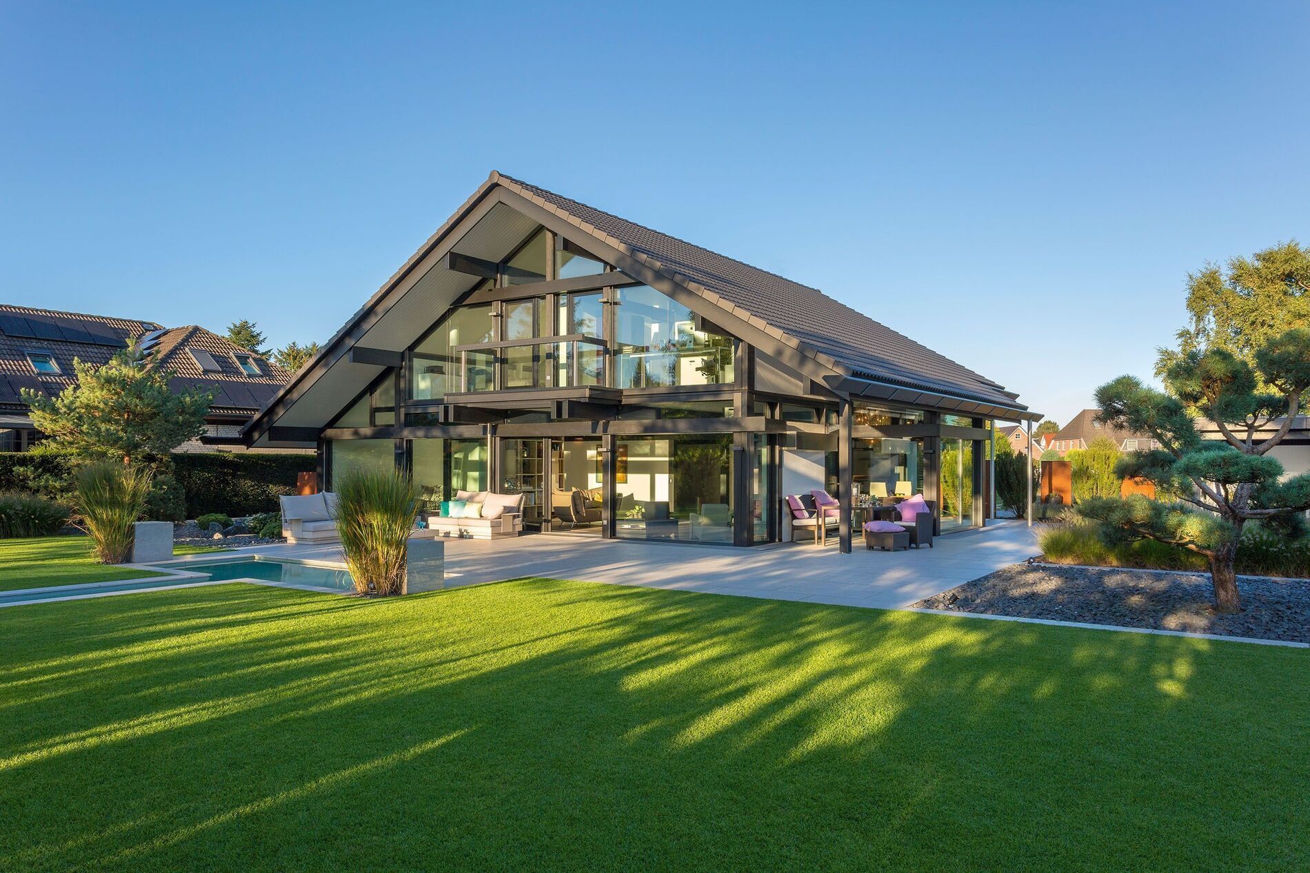 Moderne Architektur mit herrlichem Panorama und hochwertigem Design