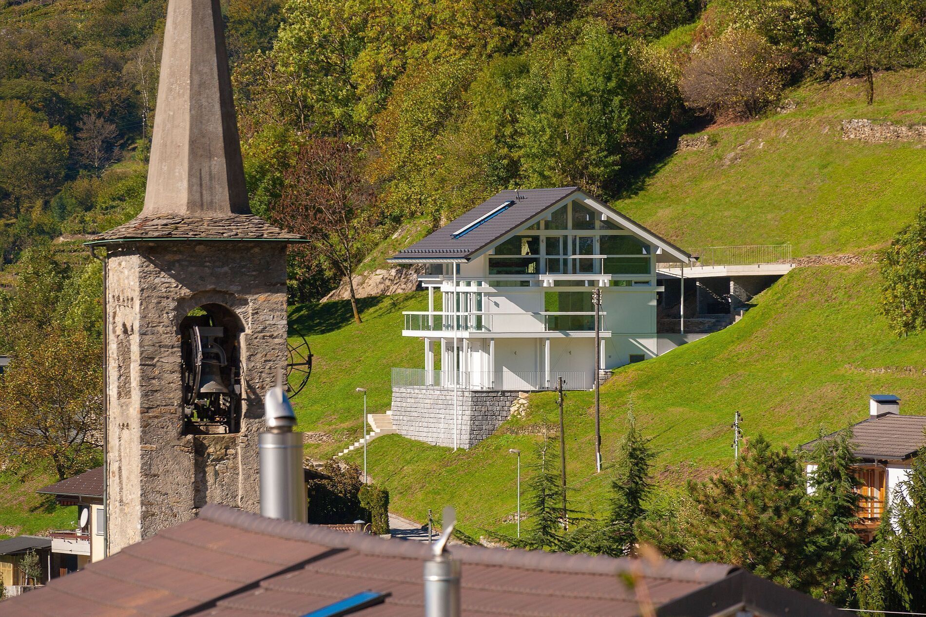 Architektur des HUF Haus ART 3, perfekt in die Landschaft integriert