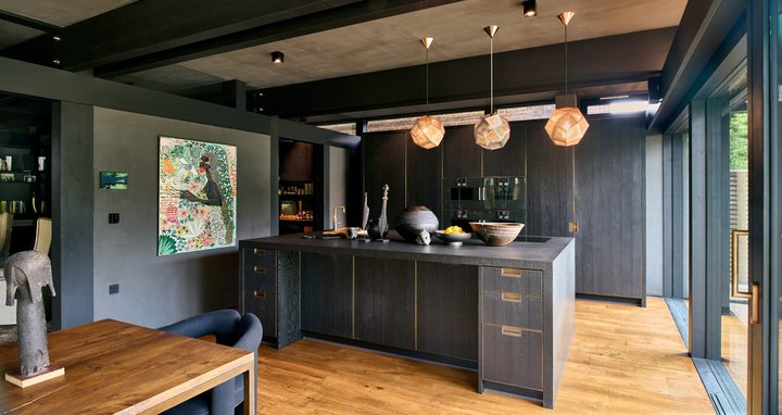 Küchenbereich in einem HUF Haus mit hochwertiger Ausstattung