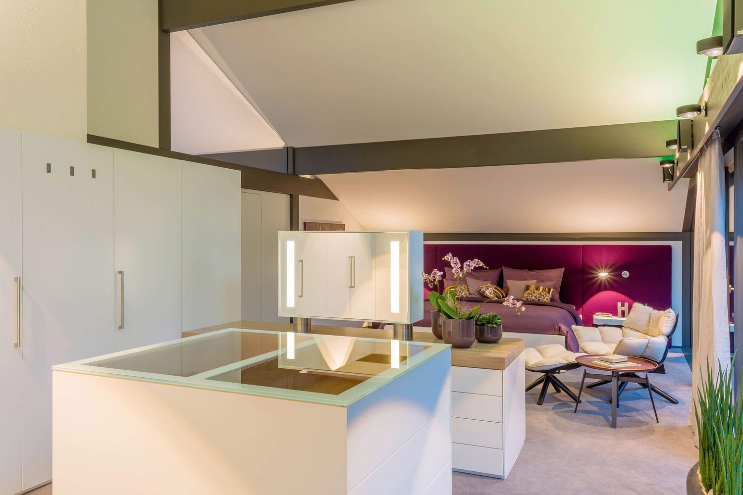 HUF show home London Brooklands 51 Elegantes Schlafzimmerdesign mit neutralen Farben und stilvollen Möbeln