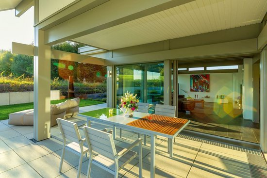 Modernes HUF Haus mit großzügigem Wohnambiente Bezaubernder Ausblick und Freiraum in einem Fachwerkhaus